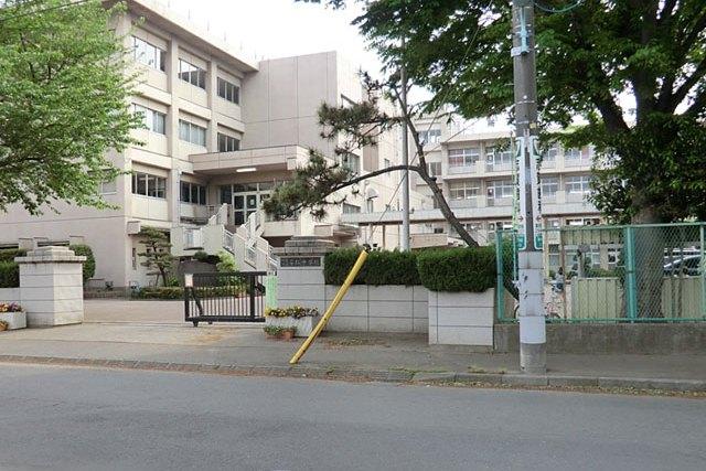 Junior high school. Yasumatsu 1350m until junior high school