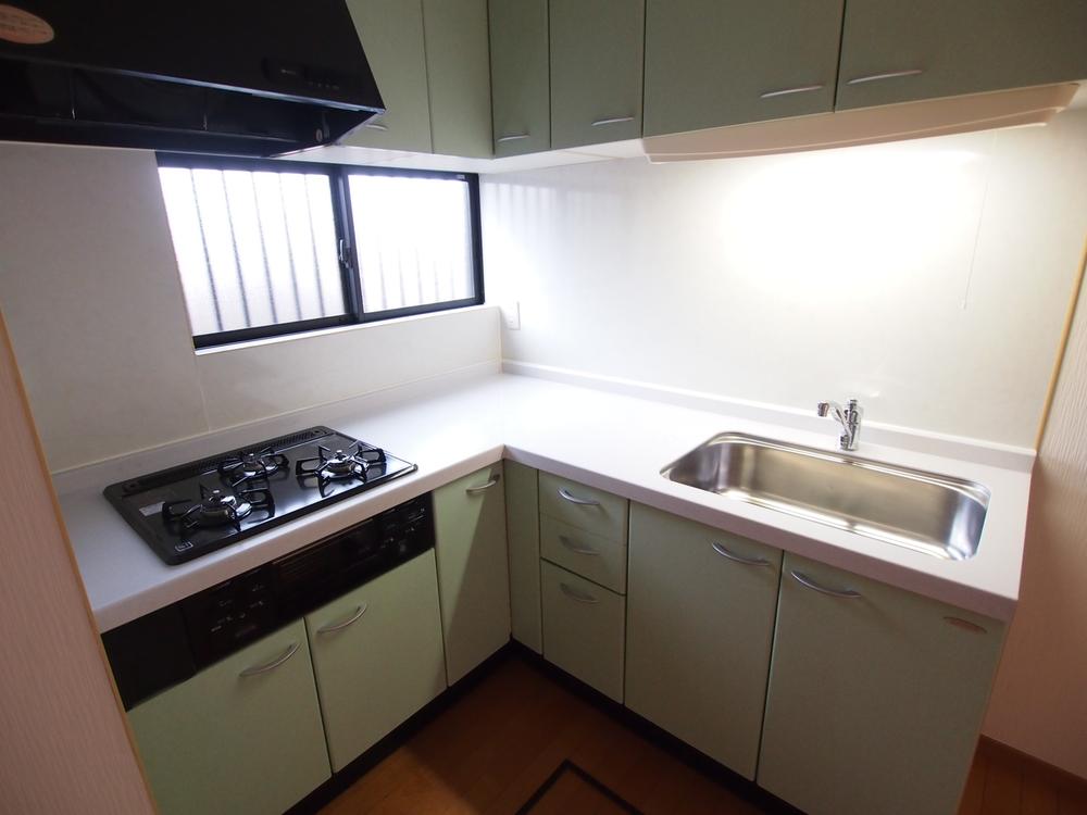 Kitchen. Local (September 2013) Shooting
