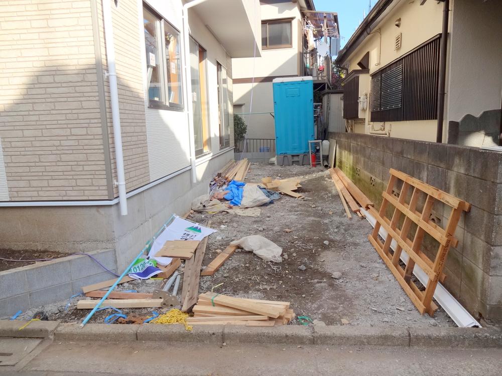 Parking lot. Local (12 May 2013) Shooting