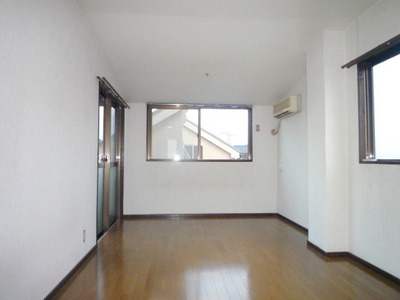 Living and room. A bright room