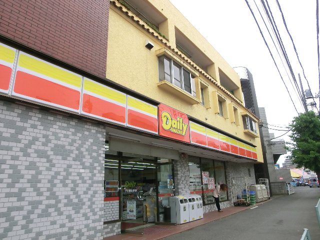 Convenience store. Daily Yamazaki Tokorozawa Minamisumiyoshi store up (convenience store) 265m