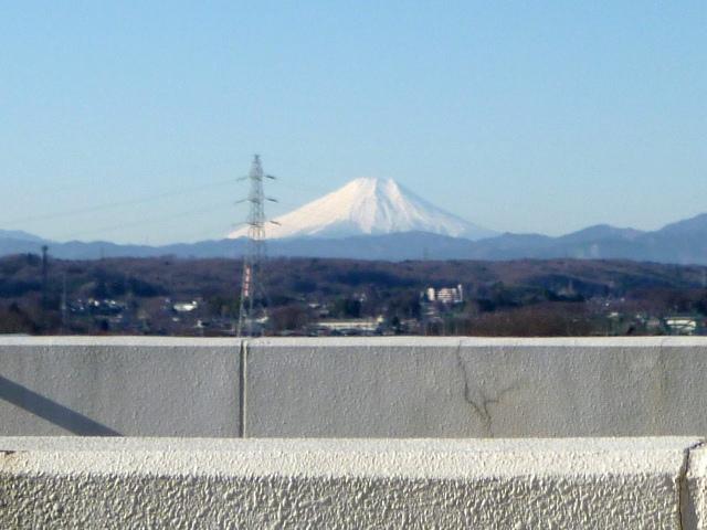 View photos from the dwelling unit. Good view at the top floor of the nine-story. Good day offer also Fuji weather. (Taken from the local Sky Terrace)