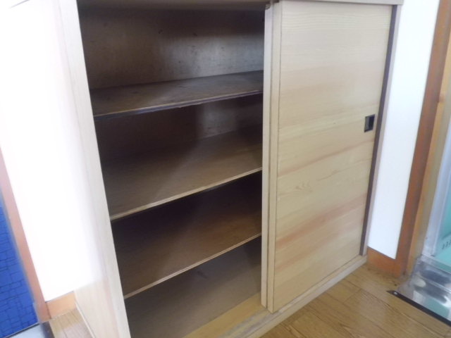 Entrance. With cupboard.