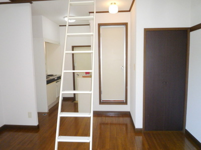 Living and room. There are loft