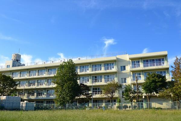 Primary school. Tokorozawa City North and Central to elementary school 916m