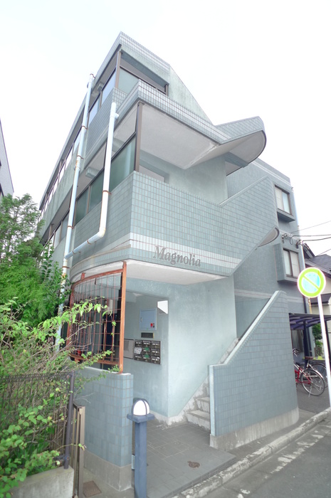 Building appearance. Recommended person involved in the RC structure