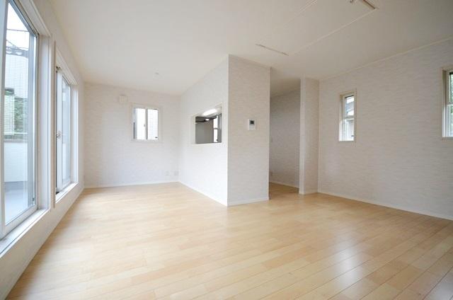 Living. 15 Pledge of LDK. It has become a bright second floor living.