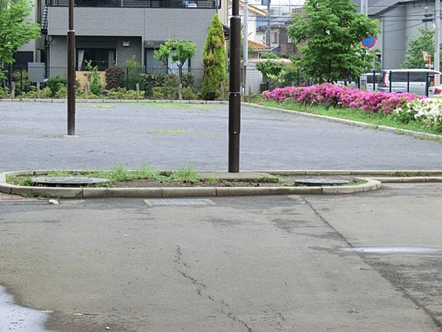 park. 450m to Central Park