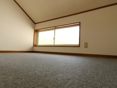 Other room space. loft