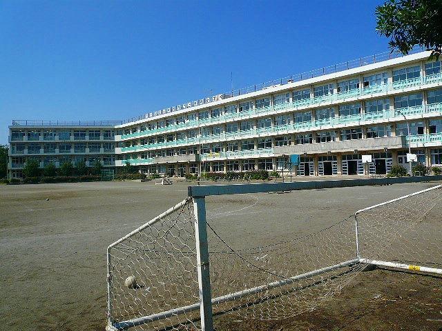 Primary school. Tokorozawa Municipal Kamiarai to elementary school 1098m