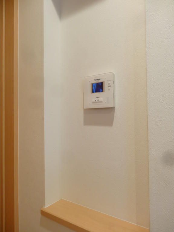 Security. Crime prevention surface is also safe in the TV monitor with intercom