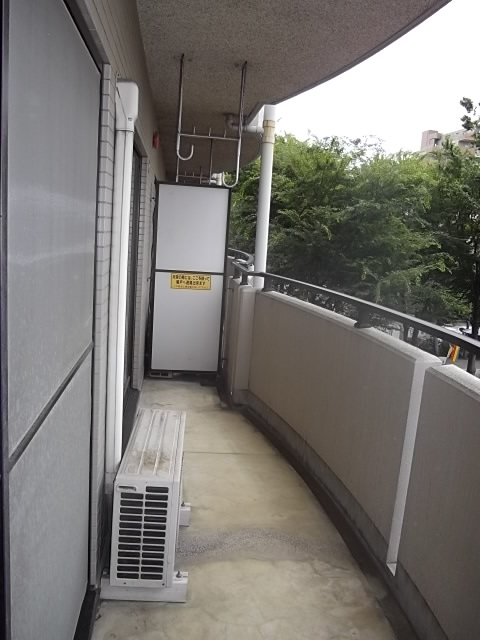 Balcony. Clothesline Easy with large balcony ☆