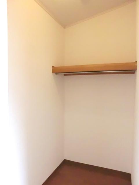 Receipt. Room (August 2013) Shooting