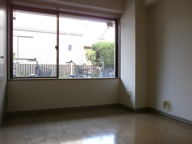 Living and room. Living