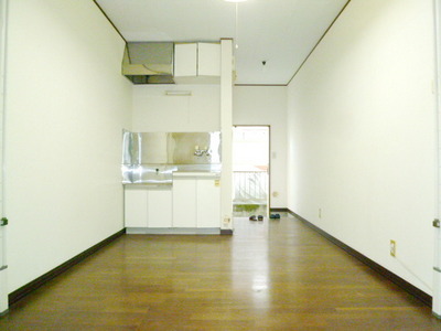 Living and room. Easy-to-use 1R type