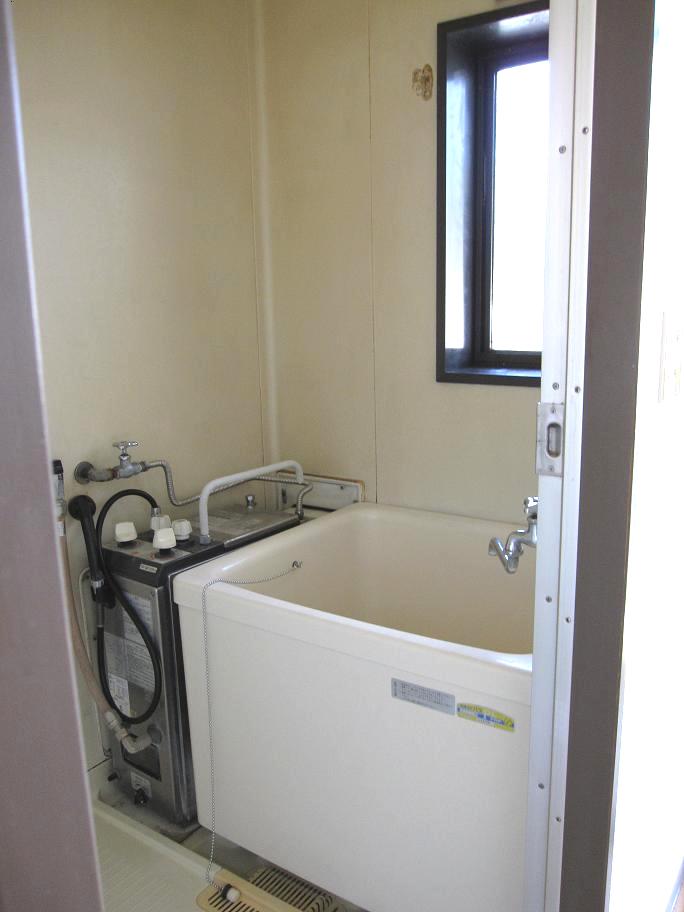 Bath. bath ・ Reheating Allowed (balance tank)