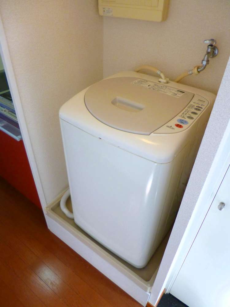 Other Equipment. There is a washing machine (the product may change. )