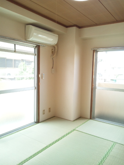 Living and room