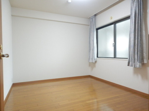 Other room space. About 6.4 Pledge of Western-style.