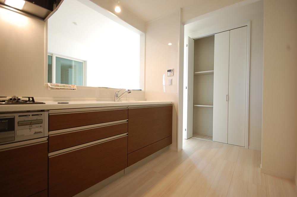 Kitchen. Soon good storage of user-friendliness aside. 