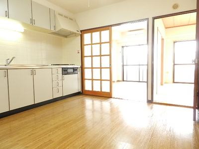 Living and room. DK