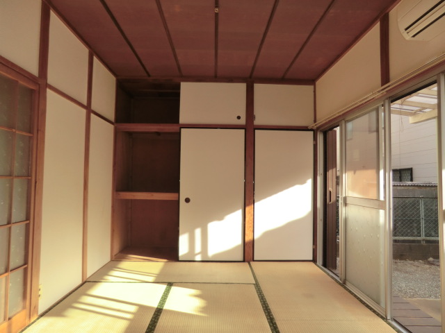 Living and room