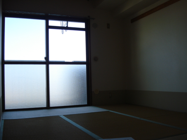 Other room space. Japanese-style room 6 tatami ・ There is also a storage.