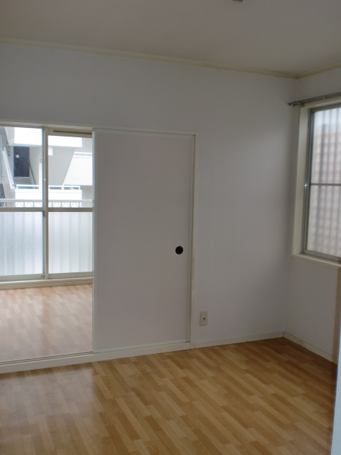 Other room space. A bright room
