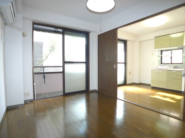Living and room