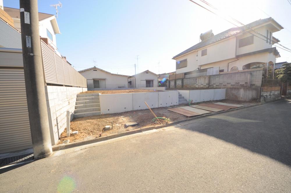 Local appearance photo. Local (12 May 2013) Shooting