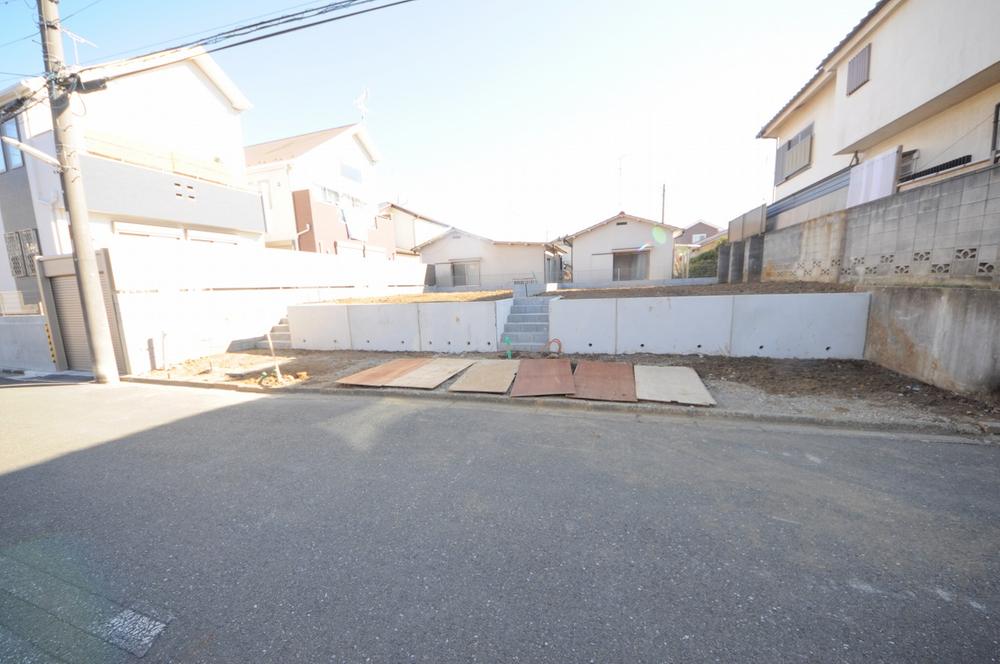 Local appearance photo. Local (12 May 2013) Shooting