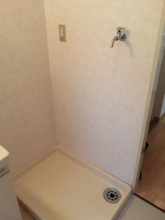 Other Equipment. Waterproof bread with in-room washing machine storage.
