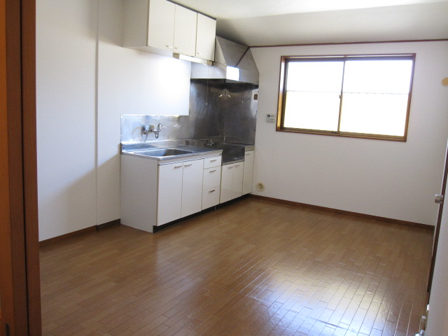 Living and room. Dining space spacious