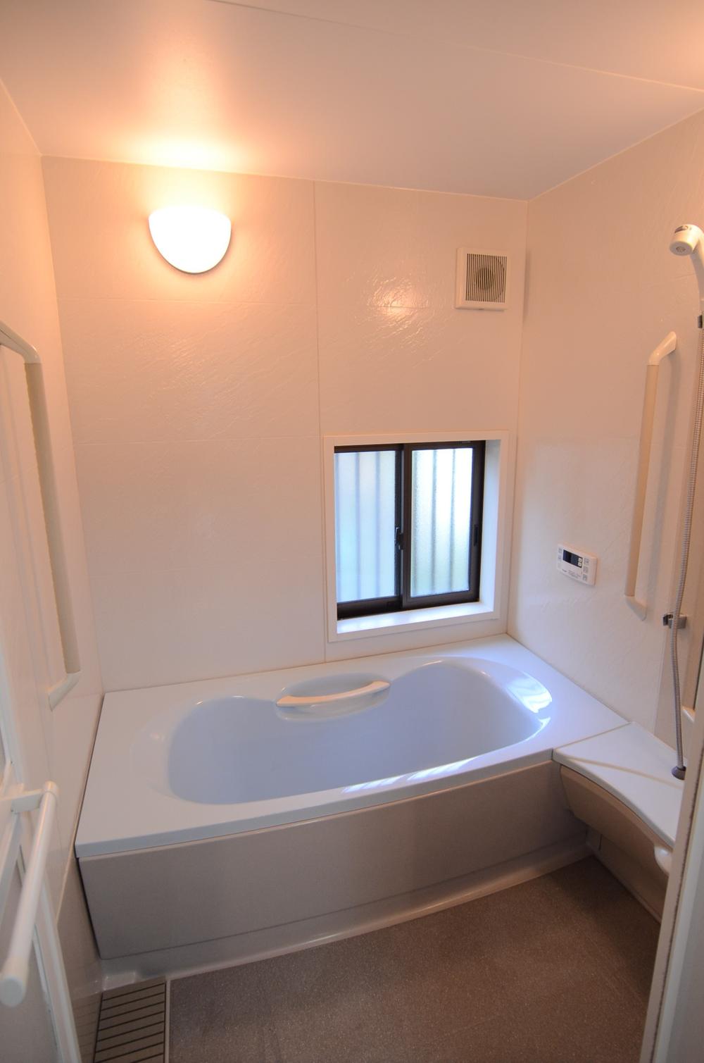 Bathroom. Indoor (11 May 2013) Shooting