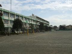 Primary school. Tomioka until elementary school 1100m