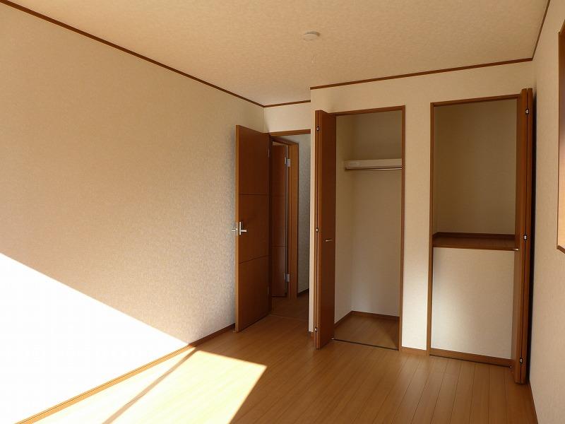 Non-living room. Local (November 29, 2013) Shooting