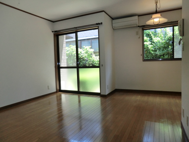 Living and room