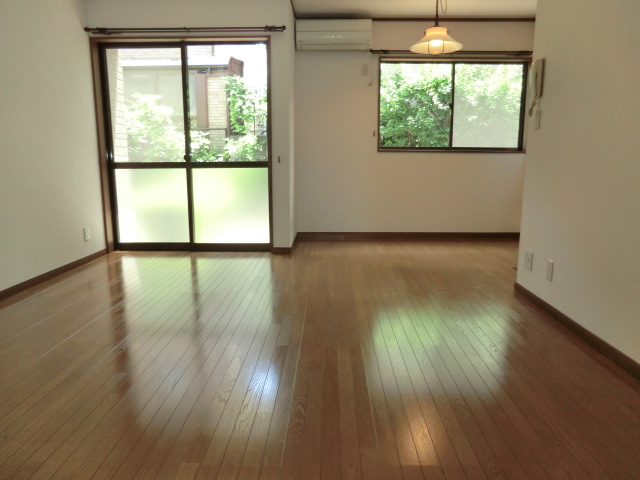 Living and room