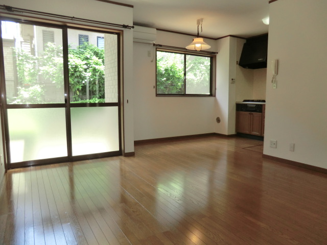 Living and room