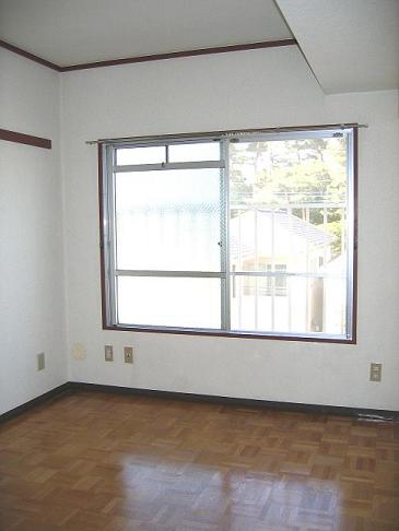 Other room space. The north side of the Western-style