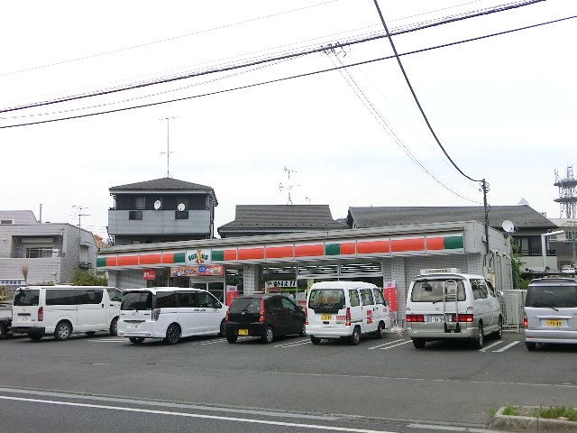 Convenience store. Thanks Tokorozawa Hoshinomiya store up (convenience store) 213m