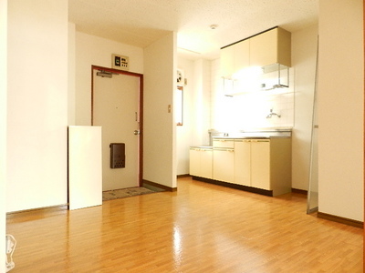 Living and room. DK6 Pledge