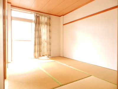 Living and room. Japanese-style room 6 quires