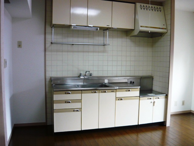Kitchen. Also smoothly dishes in the kitchen the platform is taken widely