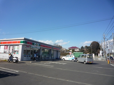 Convenience store. 380m until Thanksgiving (convenience store)
