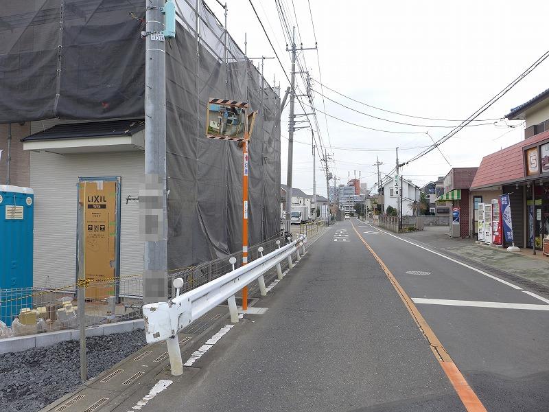 Local photos, including front road. Local (December 23, 2013) Shooting