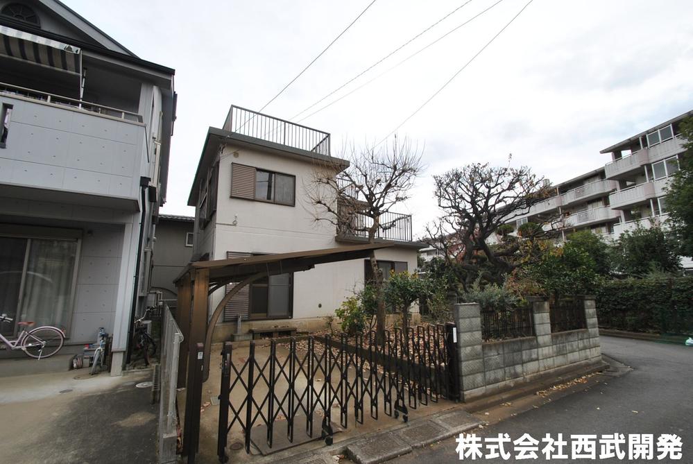 Local appearance photo