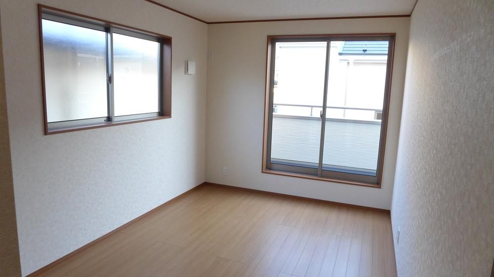 Non-living room. It is the second floor of the Western-style.