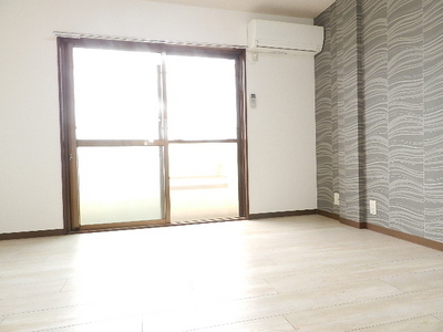 Living and room. Western-style 6 Pledge