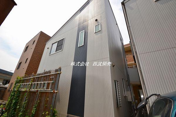 Local appearance photo. Local (June 2012) shooting